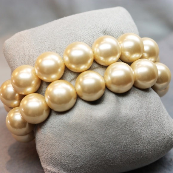 RARE! Vintage KENNETH JAY LANE Pearl Bracelet - Picture 10 of 15